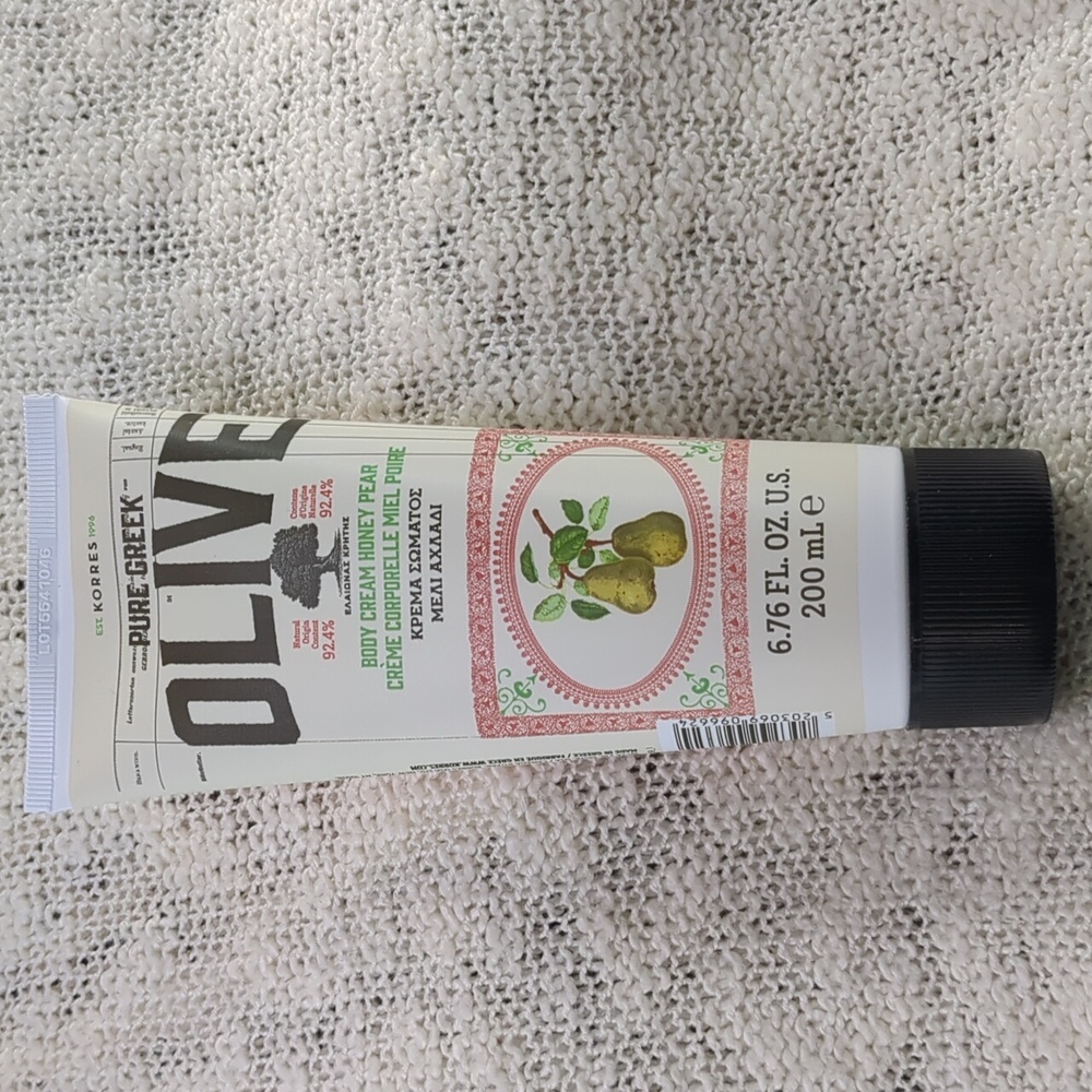 Korres Pure Greek Olive Body Cream in Honey Pear, 200ml/6.76fl oz